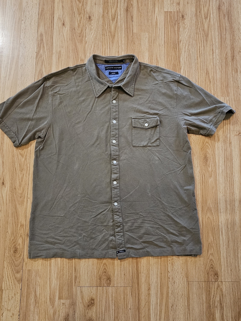 Tommy Hilfiger Olive Green Short-Sleeve Button-Up Shirt Size XL